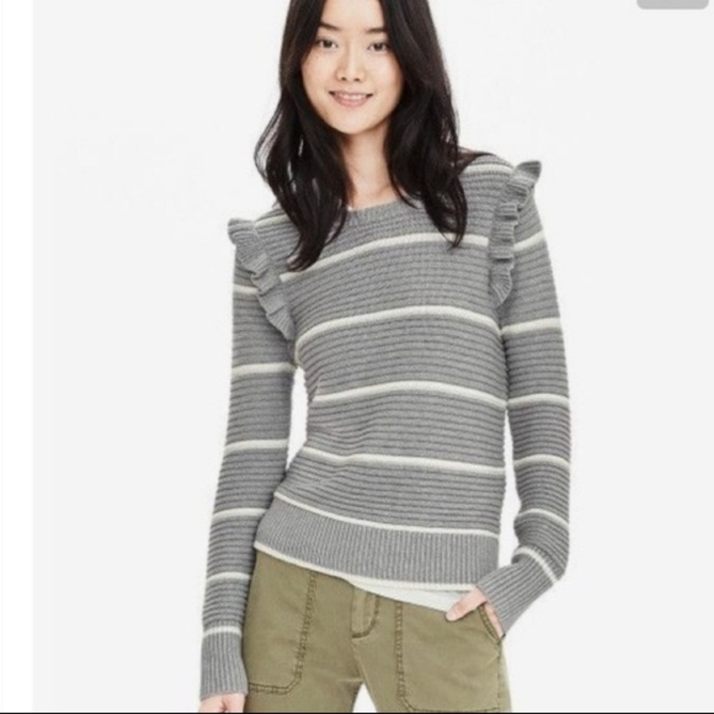 Banana Republic Ruffle Stripe Crewneck Sweater – Grey & White | Size M